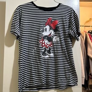 Disney women’s Minnie Mouse shirt